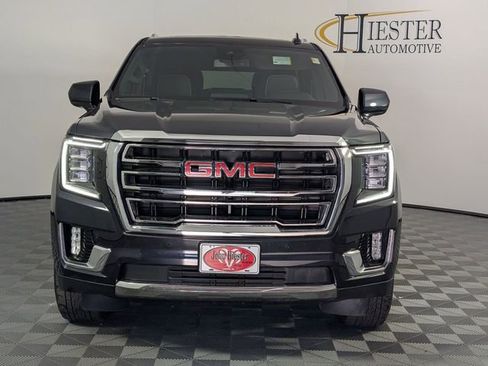 Used 2023 GMC Yukon SLT image 3