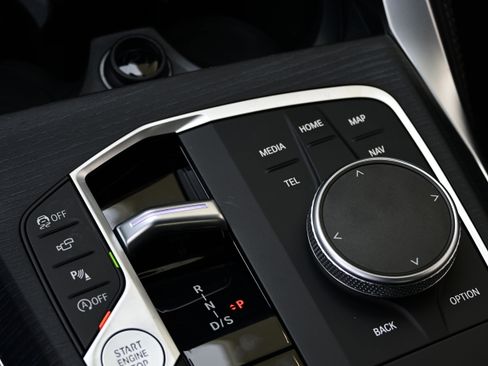 Used 2025 BMW 430i Coupe w/ M Sport Package image 18