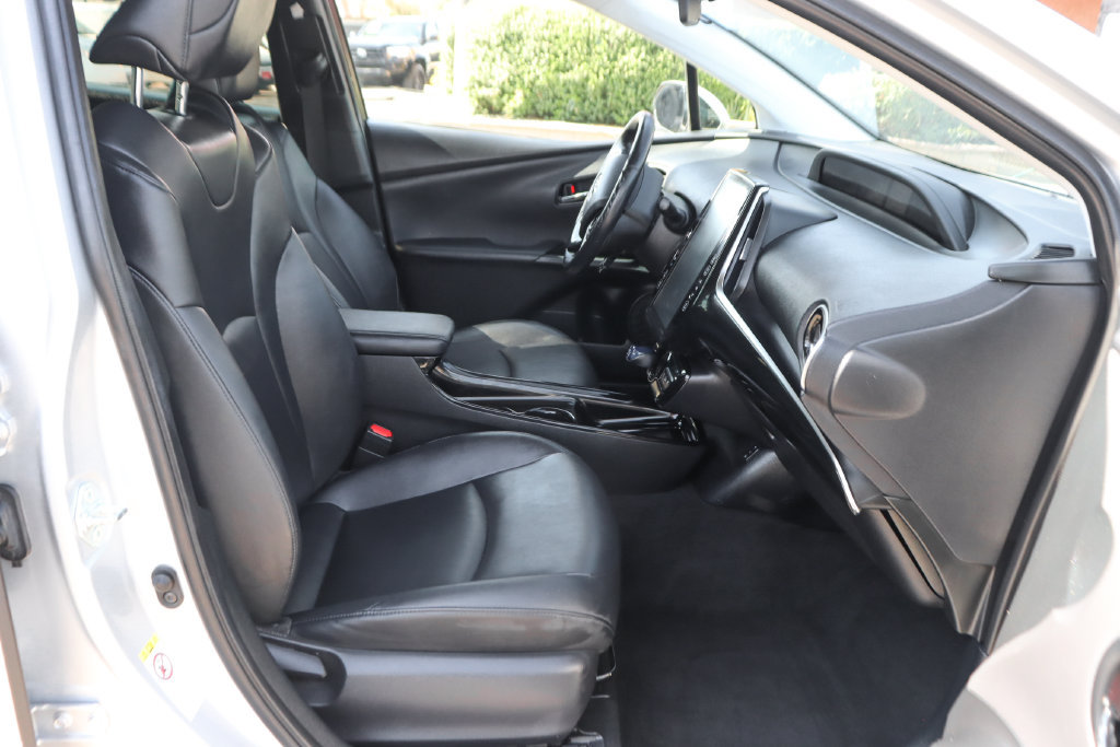 Used 2018 Toyota Prius Prime Premium w/ Carpet Mat Package FWD image 34