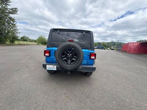 Used 2021 Jeep Wrangler Sport AWD/4WD image 7