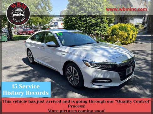 Used 2019 Honda Accord Touring image 1