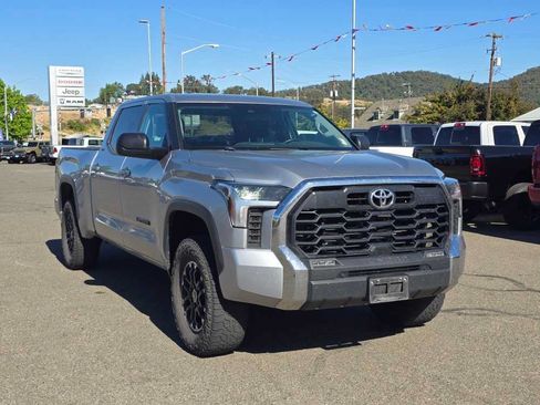 Used 2023 Toyota Tundra SR5 w/ TRD Off-Road Package AWD/4WD image 4