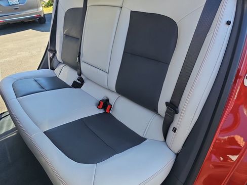 Used 2021 Chevrolet Bolt Premier w/ Infotainment Package image 13