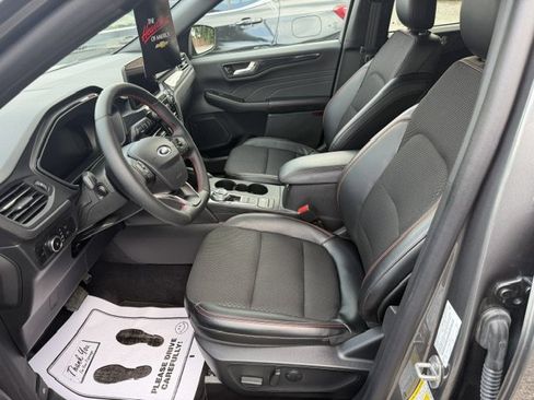 Used 2025 Ford Escape ST-Line Select w/ Class II Trailer Tow Package AWD/4WD image 10