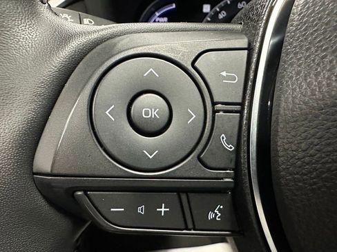 Used 2025 Toyota RAV4 XLE w/ Convenience Package image 19