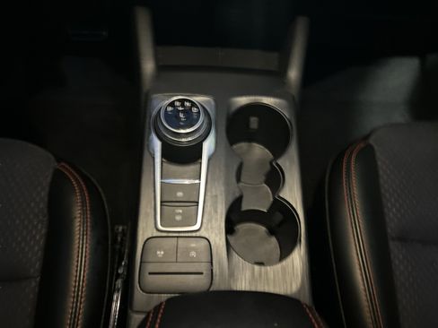 Used 2024 Ford Escape ST-Line image 24