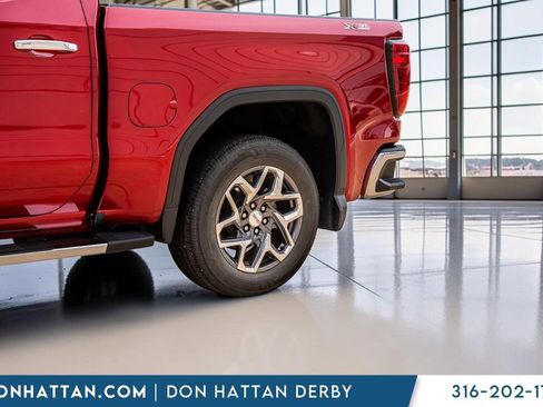 Used 2022 GMC Sierra 1500 SLT w/ SLT Premium Plus Package AWD/4WD image 43