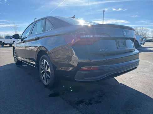 Used 2024 Volkswagen Jetta S image 4