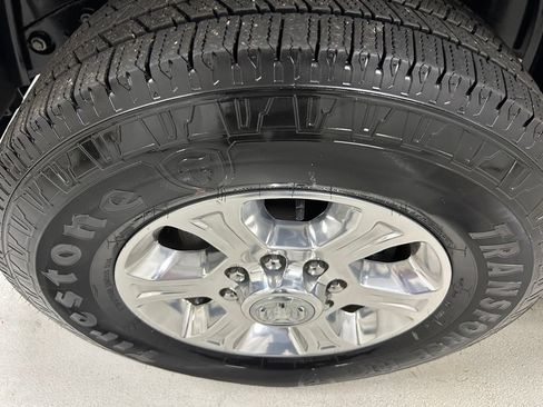 Used 2025 RAM 2500 Big Horn AWD/4WD image 9