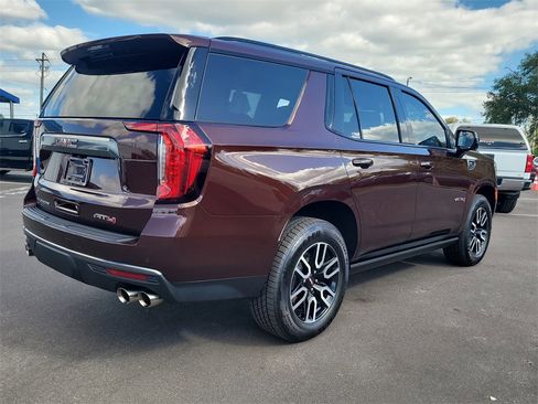 Used 2023 GMC Yukon AT4 w/ Technology Package image 4
