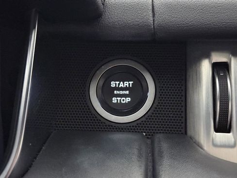 Used 2014 Land Rover Range Rover HSE image 38