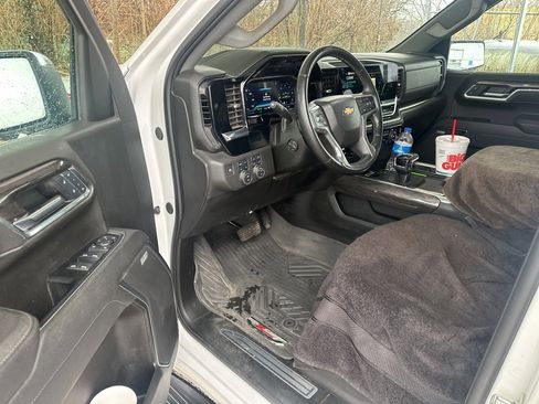 Used 2025 Chevrolet Silverado 1500 LTZ w/ LTZ Premium Package image 8
