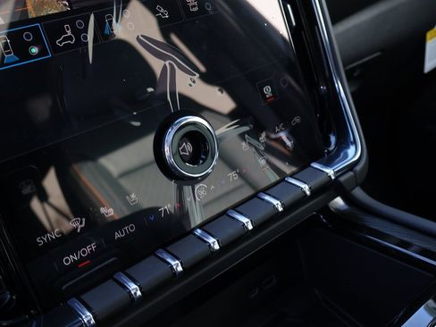 New 2026 GMC Yukon XL AT4 w/ AT4 Premium Plus Package image 32