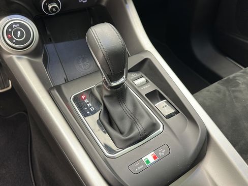 Used 2024 Alfa Romeo Tonale Veloce AWD/4WD image 20