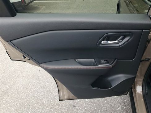 Used 2025 Nissan Rogue Rock Creek w/ Rock Creek Premium Package image 9