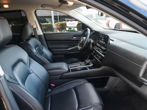 Used 2023 Nissan Pathfinder SL w/ Cargo Package FWD image 16