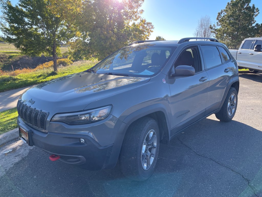 Used 2019 Jeep Cherokee Trailhawk w/ Cold Weather Group AWD/4WD image 2