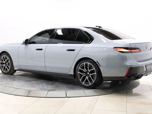 Used 2024 BMW 760i xDrive w/ Premium Package 2 AWD/4WD image 67