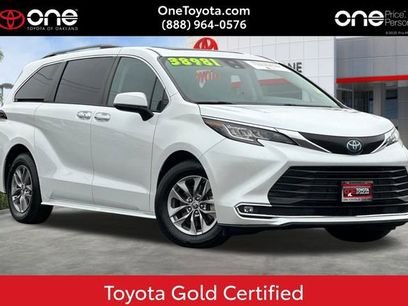 Certified 2023 Toyota Sienna XLE