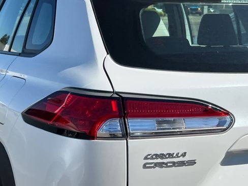 Certified 2024 Toyota Corolla Cross L image 20