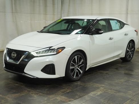 Used 2021 Nissan Maxima 3.5 SV w/ Floor Mat Group FWD image 2