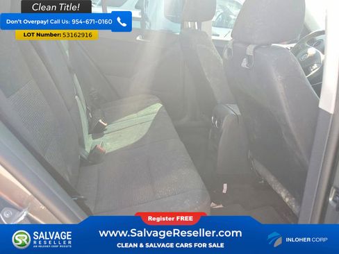 Used 2013 Volkswagen Tiguan S FWD image 15