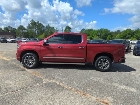 Used 2024 Chevrolet Silverado 1500 High Country w/ Max Trailering Package AWD/4WD image 3