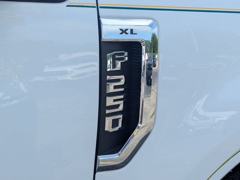 Used 2022 Ford F250 XL w/ Power Equipment Group AWD/4WD image 25