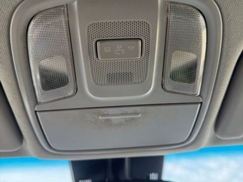 Used 2022 Kia Niro LXS FWD image 9