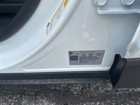 New 2027 Chevrolet Bolt RS w/ Super Cruise Package FWD image 36