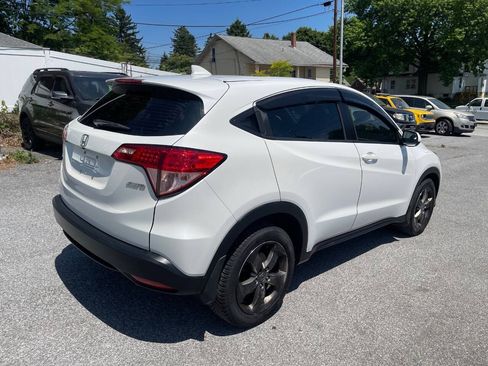 Used 2018 Honda HR-V LX image 6