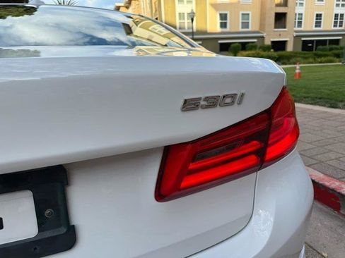 Used 2020 BMW 530i w/ Convenience Package RWD image 21