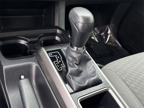 Used 2022 Toyota Tacoma SR5 image 34