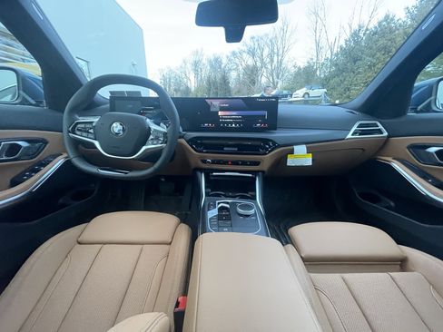 Used 2026 BMW 330i xDrive Sedan w/ Premium Package image 18