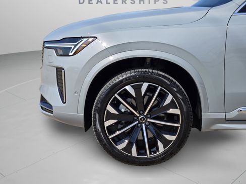 Used 2026 Volvo XC90 B6 Plus w/ Protection Package Premier AWD/4WD image 37