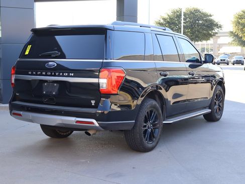 Used 2022 Ford Expedition XLT RWD image 3