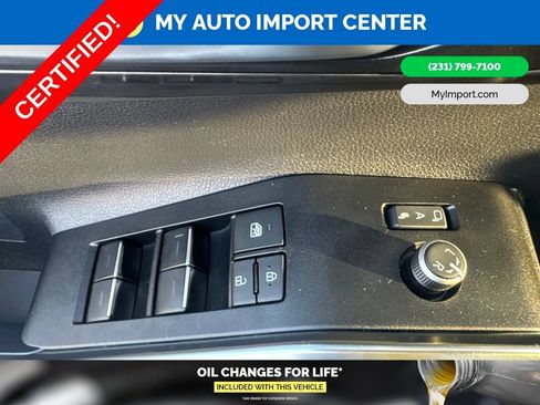 Certified 2025 Toyota Highlander Platinum AWD/4WD image 12