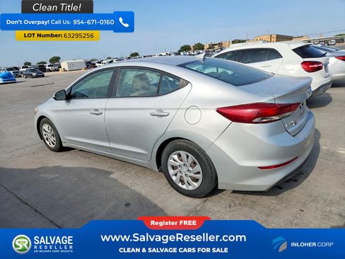 Used 2017 Hyundai Elantra SE FWD image 3