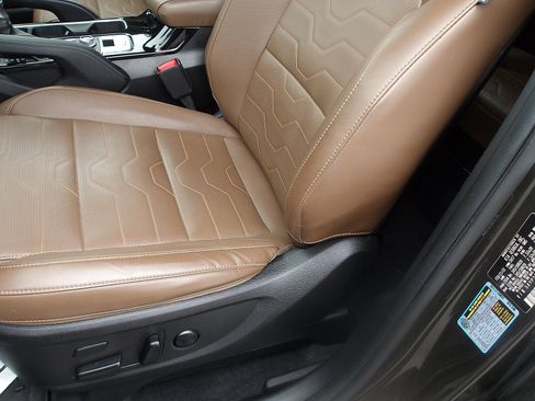 Used 2022 Kia Telluride SX w/ SX Prestige Package AWD/4WD image 15