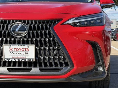 Used 2025 Lexus NX 350 AWD w/ Luxury Package image 9