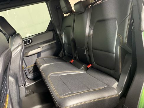 Used 2023 Ford Bronco Badlands w/ Sasquatch Package AWD/4WD image 12