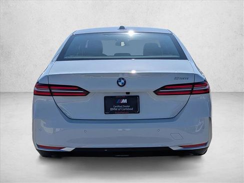 Used 2026 BMW 530i RWD image 8