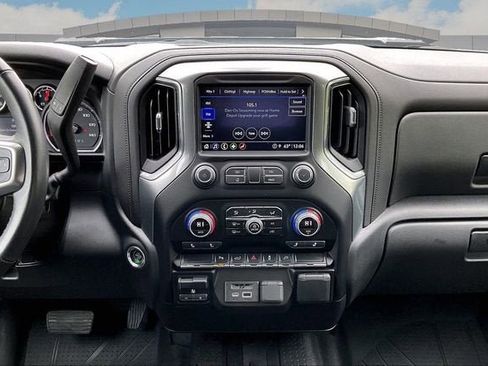 Used 2022 Chevrolet Silverado 3500 LT w/ Convenience Package AWD/4WD image 6