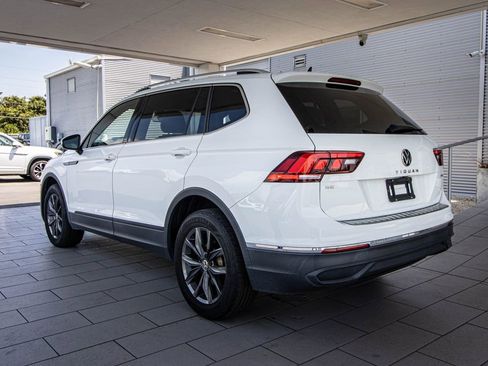 Certified 2022 Volkswagen Tiguan SE AWD/4WD image 12