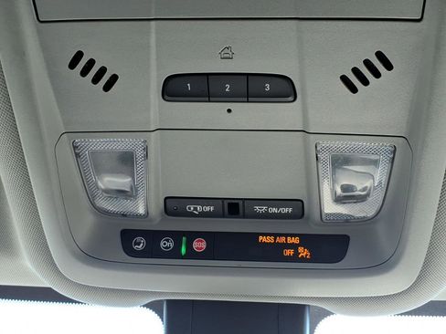 Used 2024 GMC Terrain SLT image 20