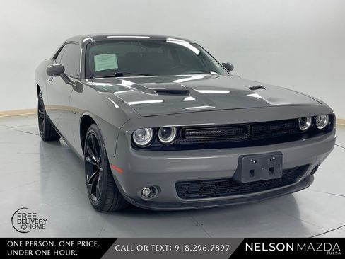 Used 2018 Dodge Challenger R/T w/ Blacktop Package image 4