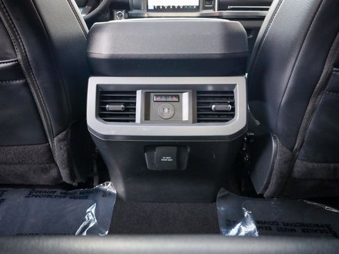 Used 2025 Ford F350 Lariat image 33