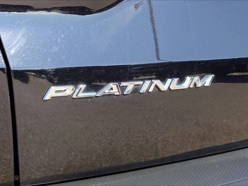 Certified 2025 Ford Escape Platinum image 30