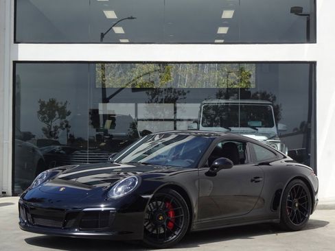 Used 2017 Porsche 911 Carrera GTS w/ GTS Interior Package RWD image 3