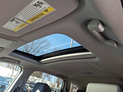 Certified 2022 Honda CR-V Touring image 12